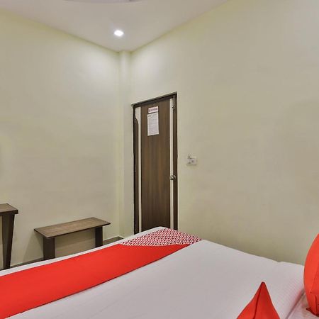 Oyo Flagship 19003 Hotel Rudra Mahal Ahmedabad Exterior photo