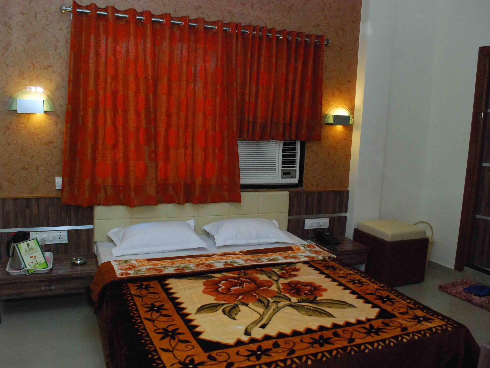 Oyo Flagship 19003 Hotel Rudra Mahal Ahmedabad Exterior photo