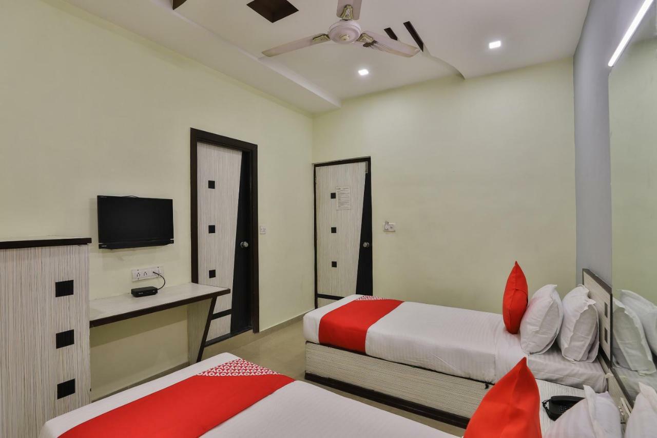 Oyo Flagship 19003 Hotel Rudra Mahal Ahmedabad Exterior photo